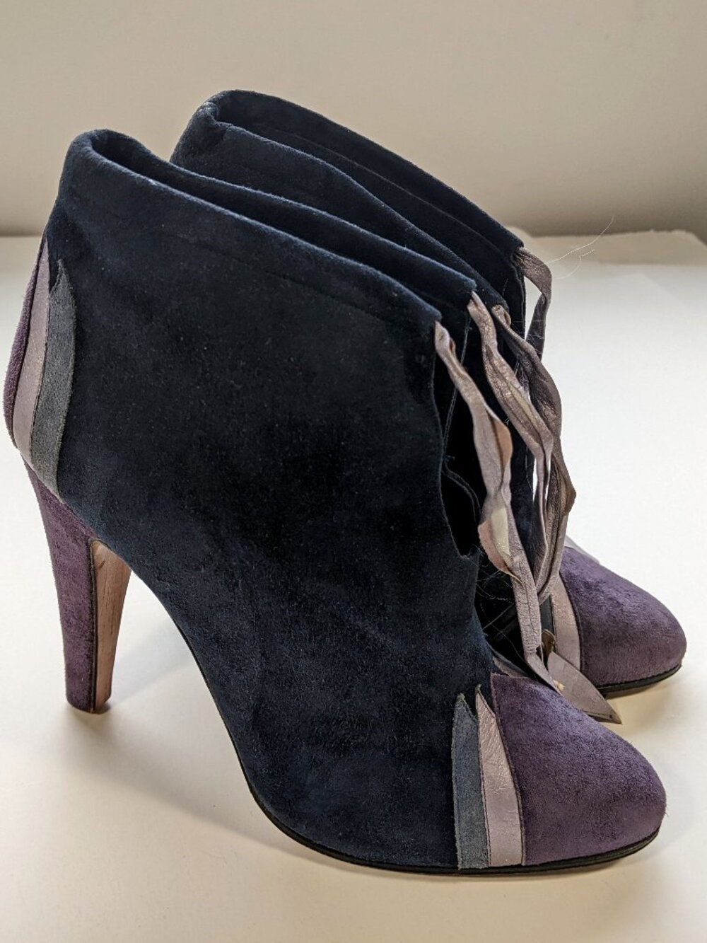 Vintage 70's Blue Purple Stiletto Heel Suede Ankle Boots Made in Italy size 36ยฝ